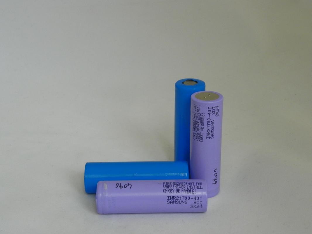 Samsung 40T 4000mAh 21700 35A Yenilenmiş (3200mAh)